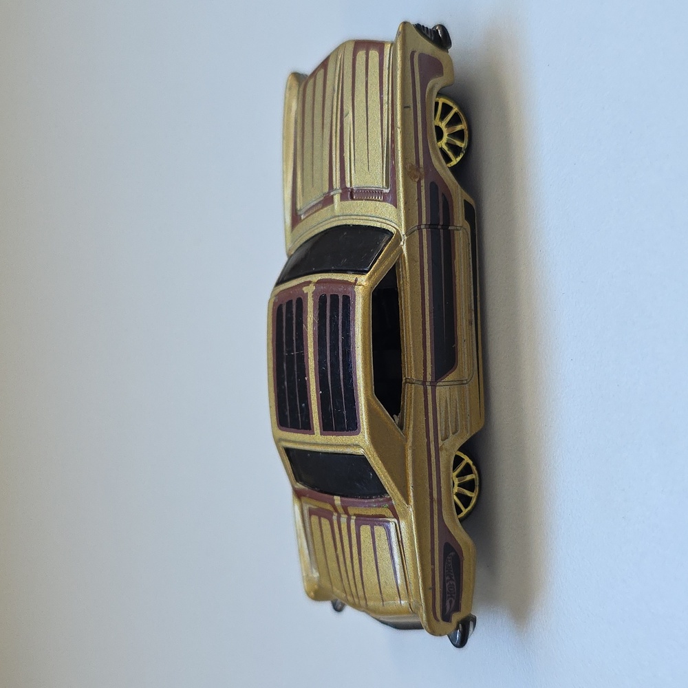 Hot Wheels '64 Rivera - Gold